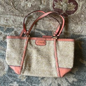 Coach bag / coral / straw
